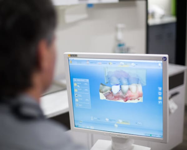 Technologie dentaire, Dentiste à Edmundston